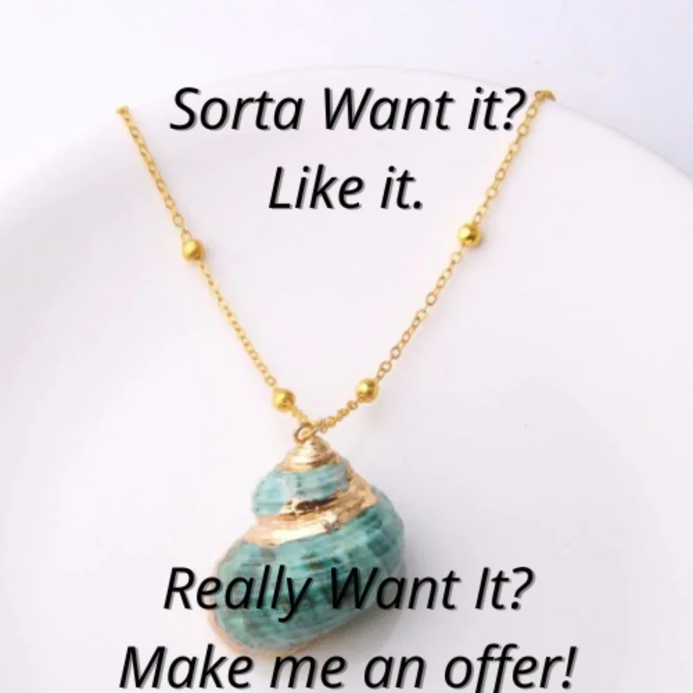 Gold Enhanced Green Conch Shell Necklace - Picture 3 of 3